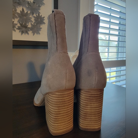 NWT Marc Fisher Ommie Bootie - Picture 4 of 4